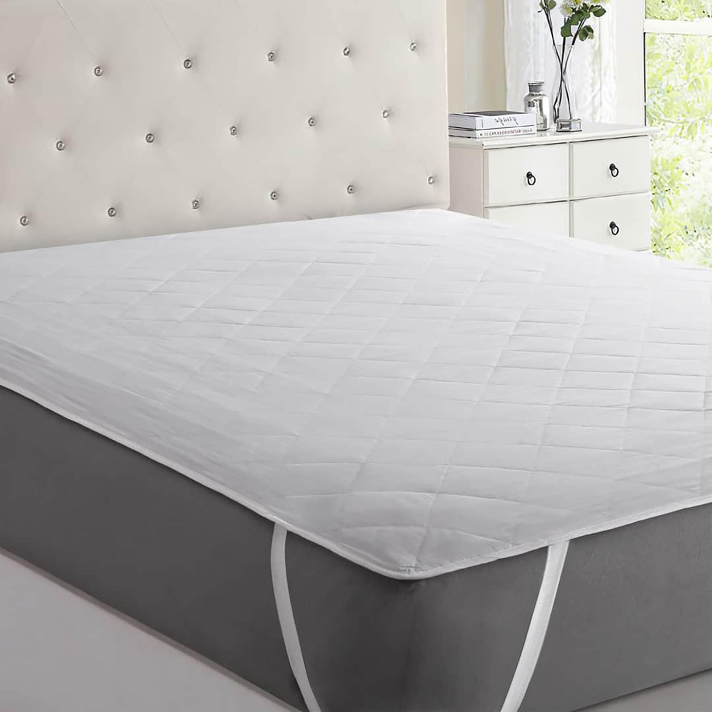 Water-Resistant Cotton Mattress Protector with Elastic Straps – Soft, Breathable, and Durable